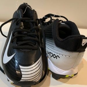 Nike Vapor Baseball Cleats (Youth 4.5)